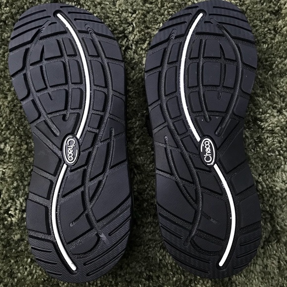 Black chacos - Picture 2 of 5